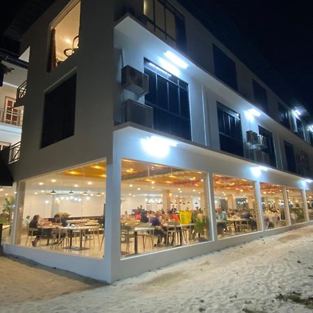 Dolphin Bay Island Resort 古打毛律 外观 照片