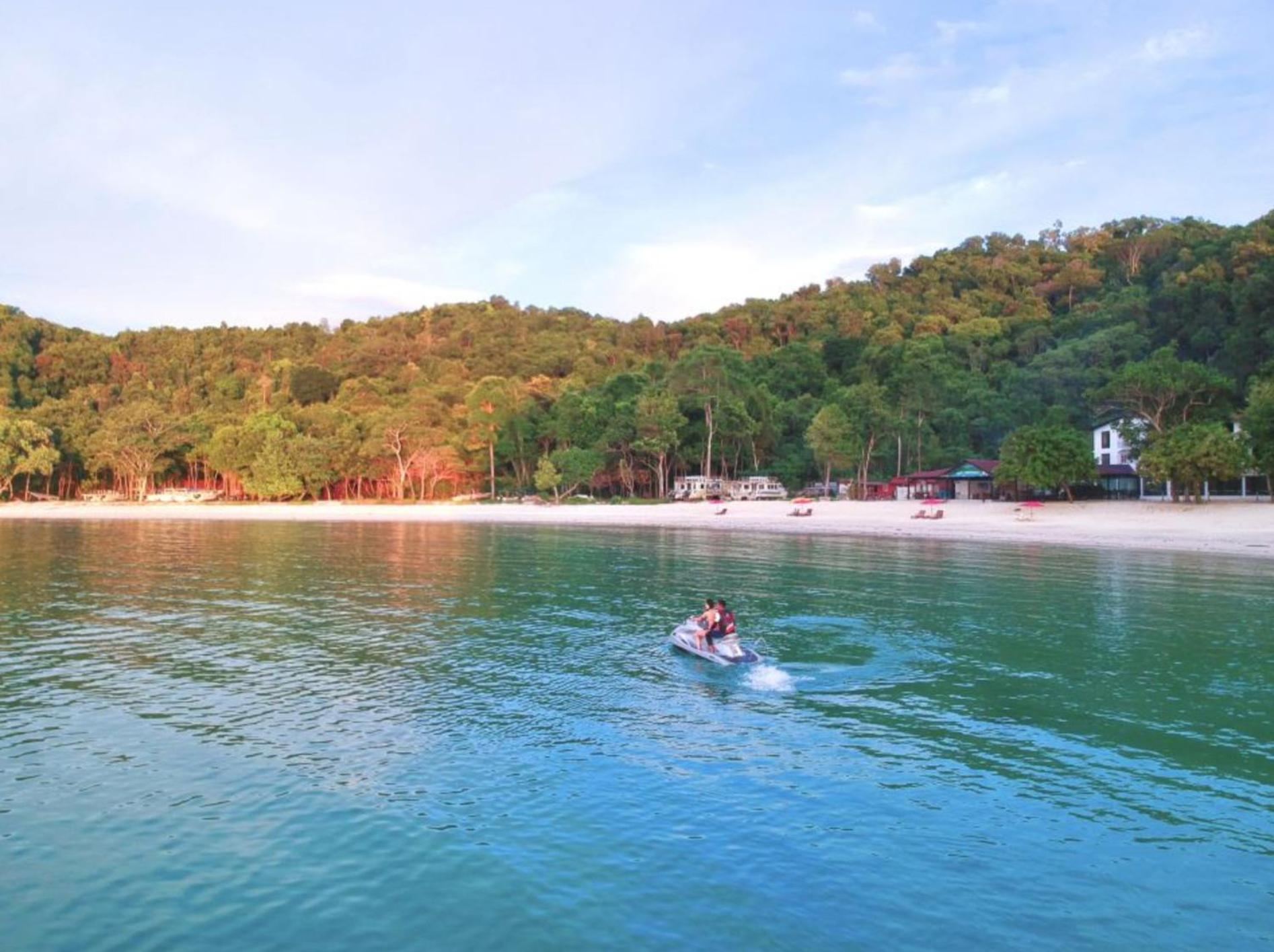 Dolphin Bay Island Resort 古打毛律 外观 照片