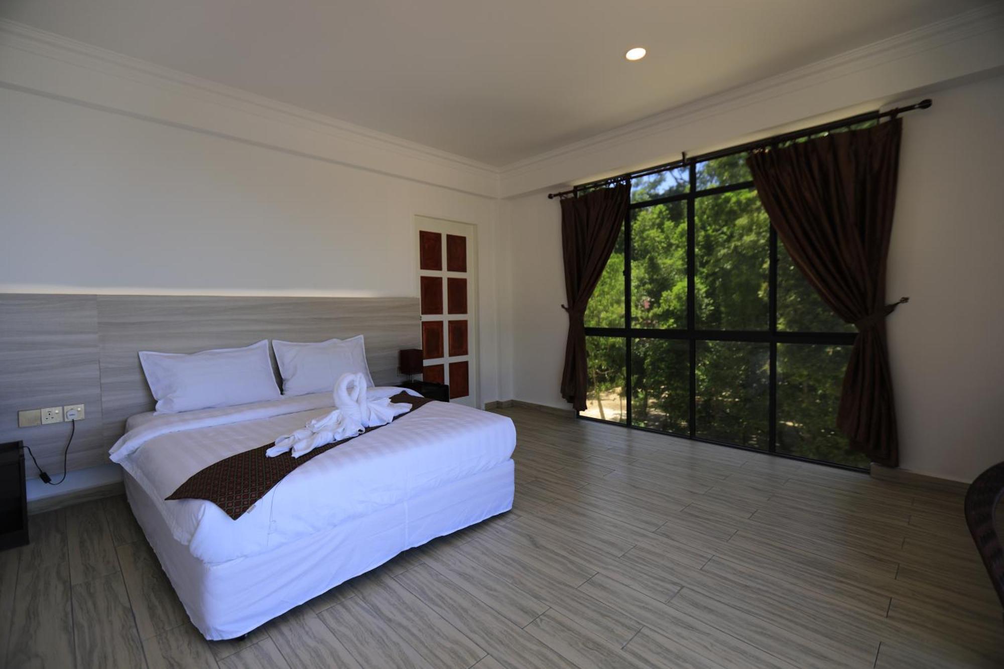 Dolphin Bay Island Resort 古打毛律 外观 照片