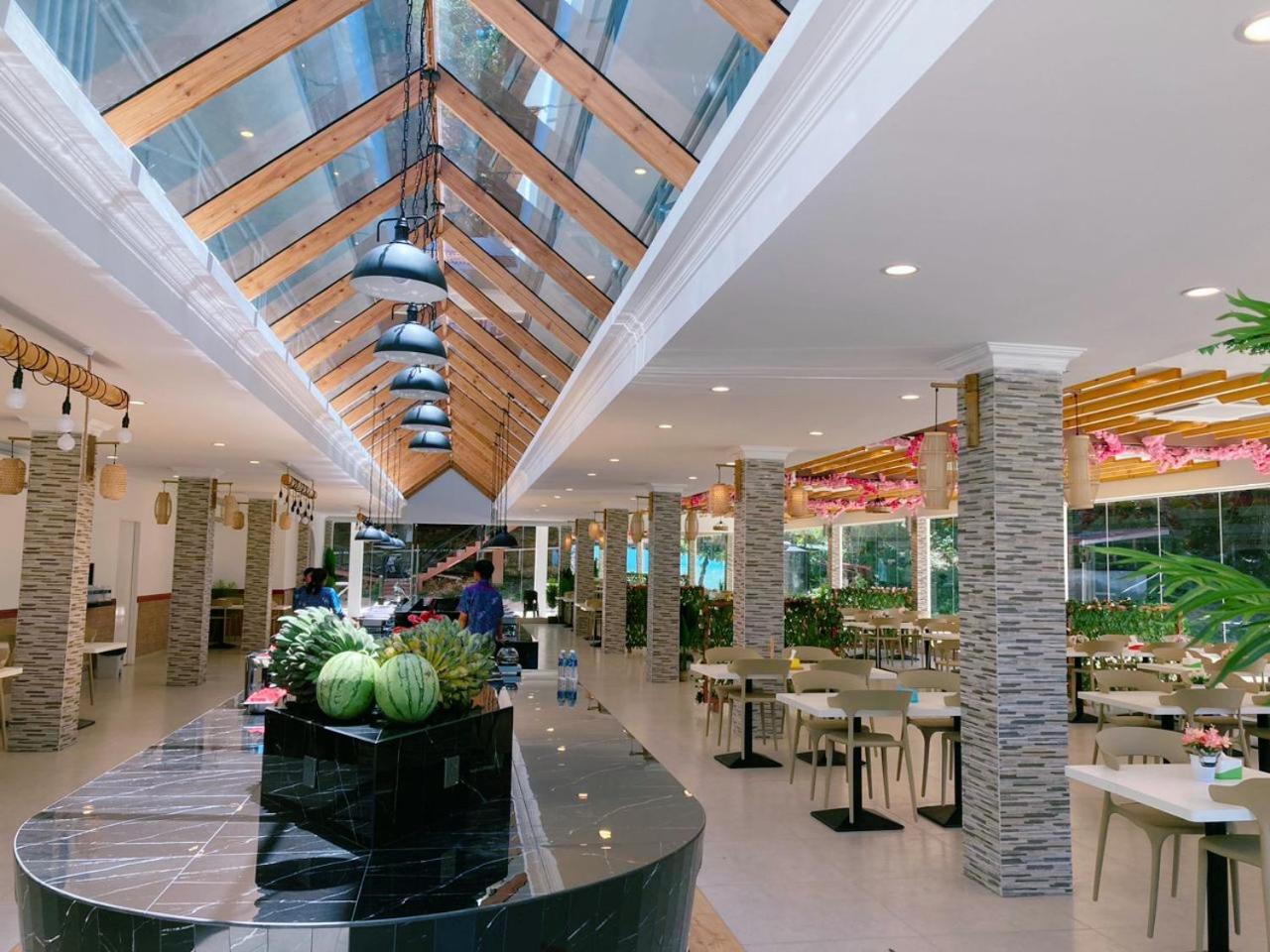 Dolphin Bay Island Resort 古打毛律 外观 照片