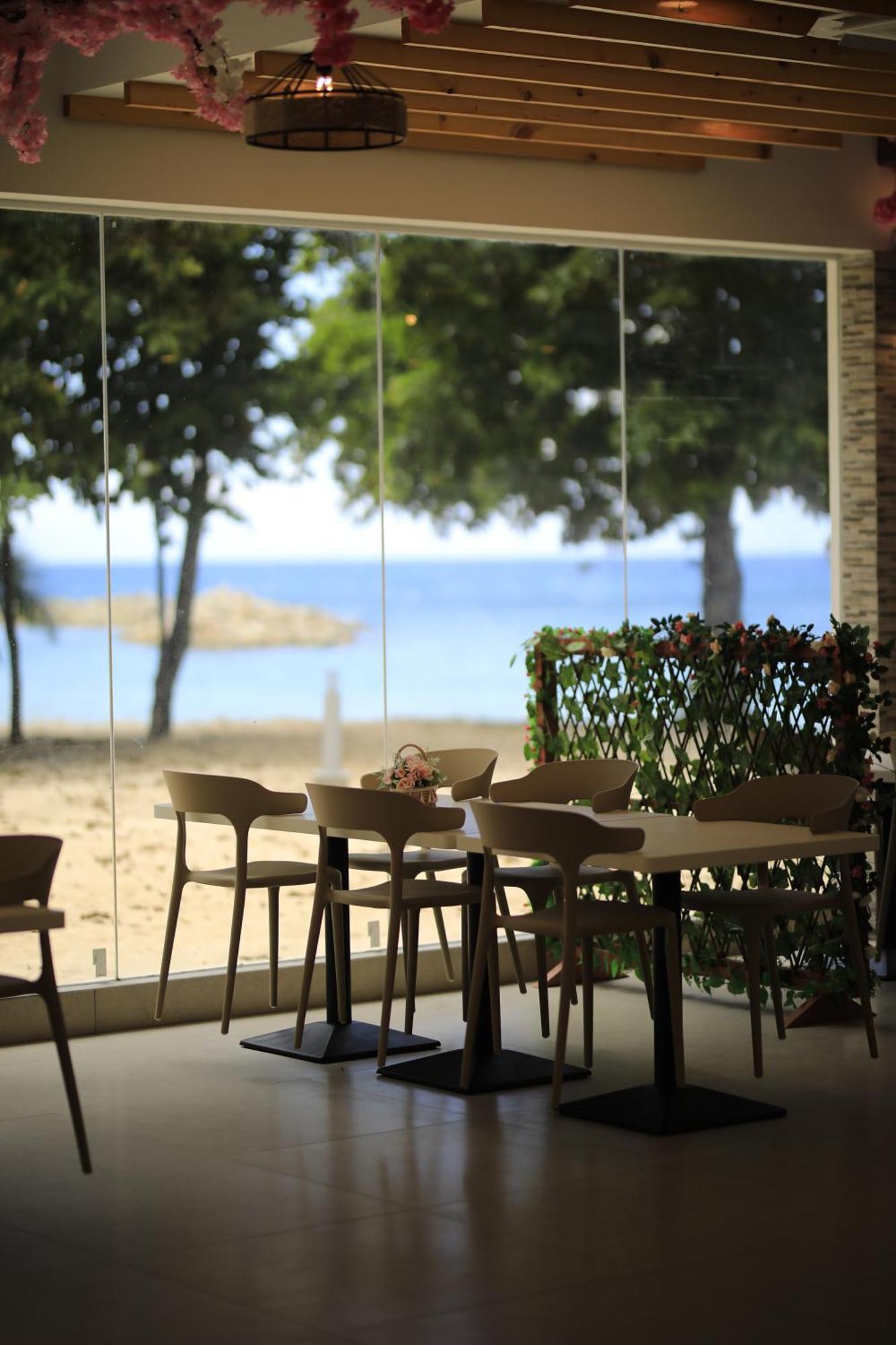 Dolphin Bay Island Resort 古打毛律 外观 照片